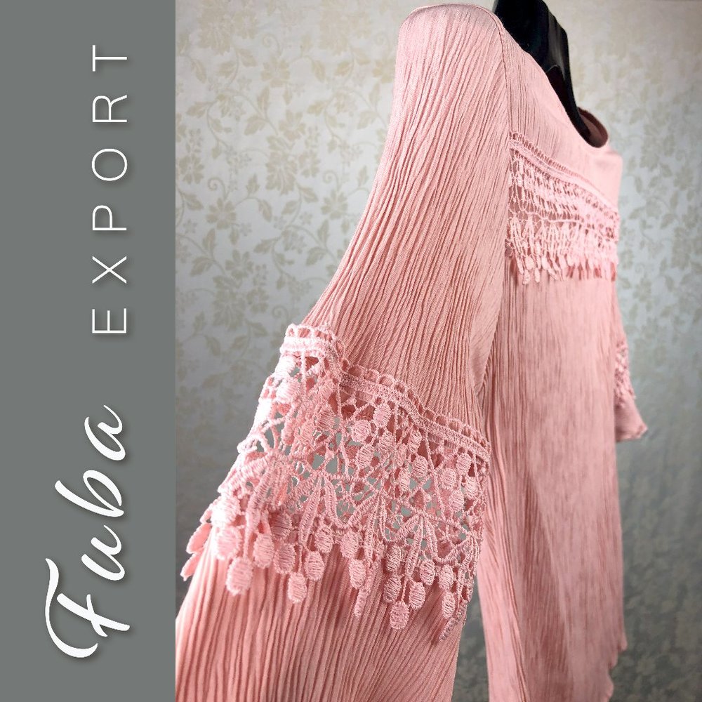 Made in Turkey, Crochet top ruffle edge bell sleeves feminine peach top Size M